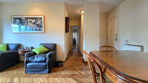 Venta Dpto. 4 amb con Cochera y Balcón en Martinez