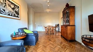 Venta Dpto. 4 amb con Cochera y Balcón en Martinez