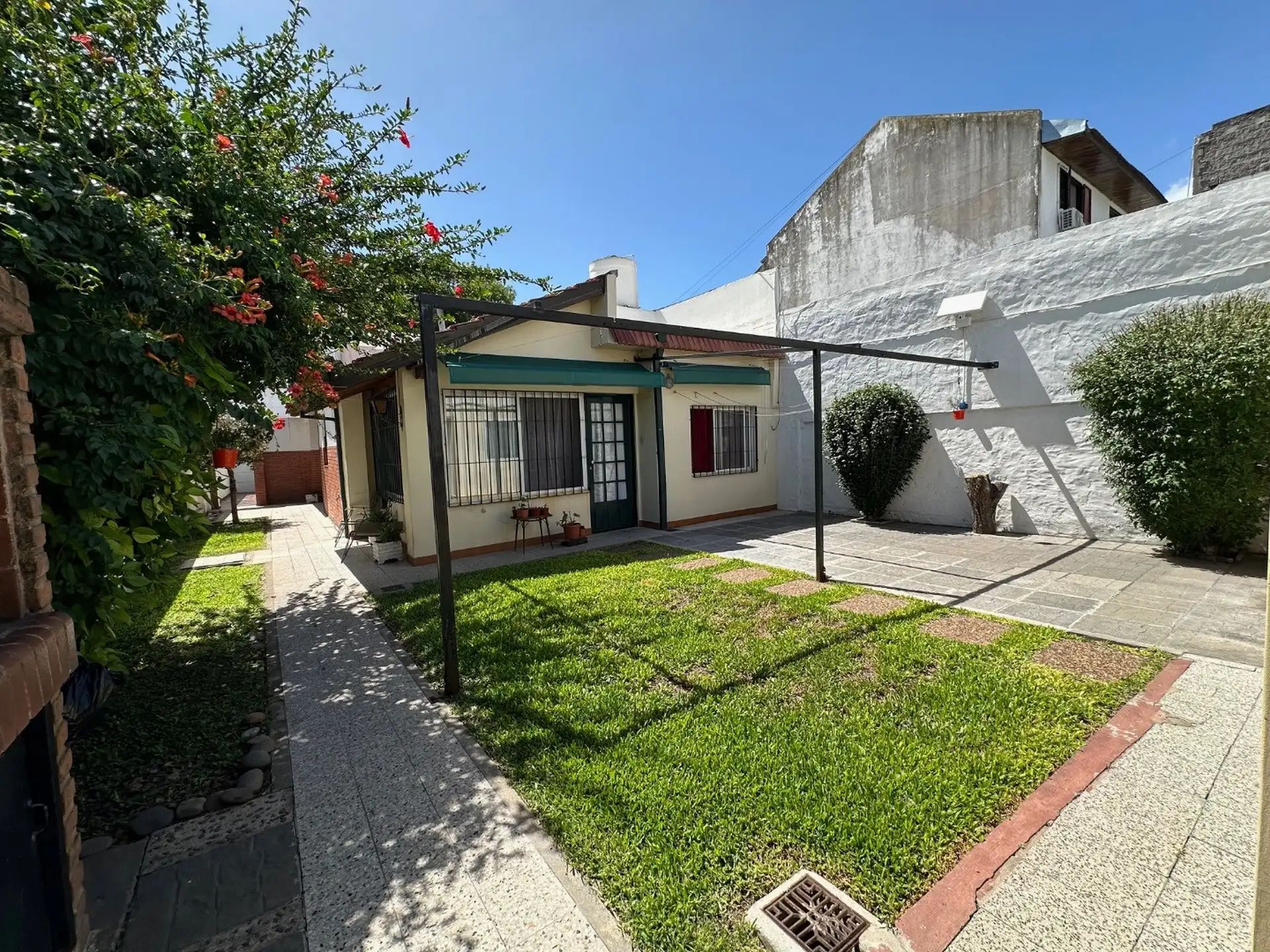 Venta 2 Casas Entrad.indep S/Lote 300M2 Florida