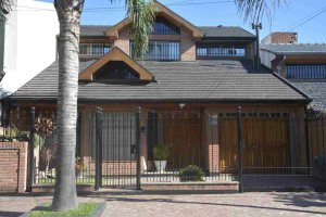 Alquiler Casa En Martinez 5 Ambientes