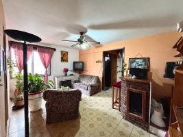 Sale 4-Room Apartment San Fernando Credit