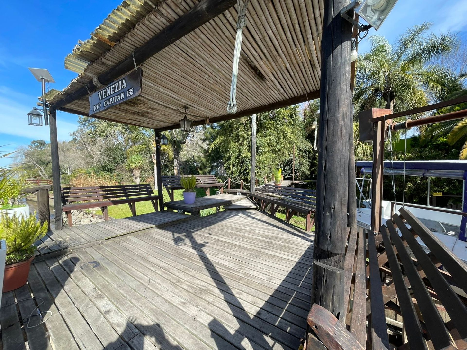 Sale: 3-Room Delta House + Furnished Studio
