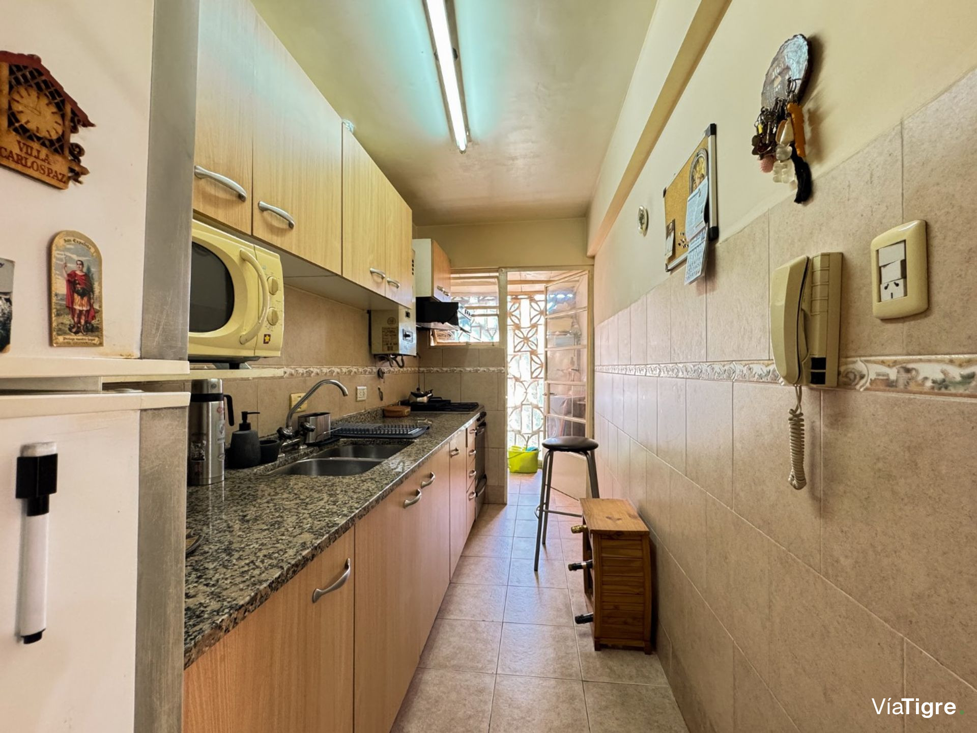 Venta Dos Ambientes Con Balcon En V. Lopez
