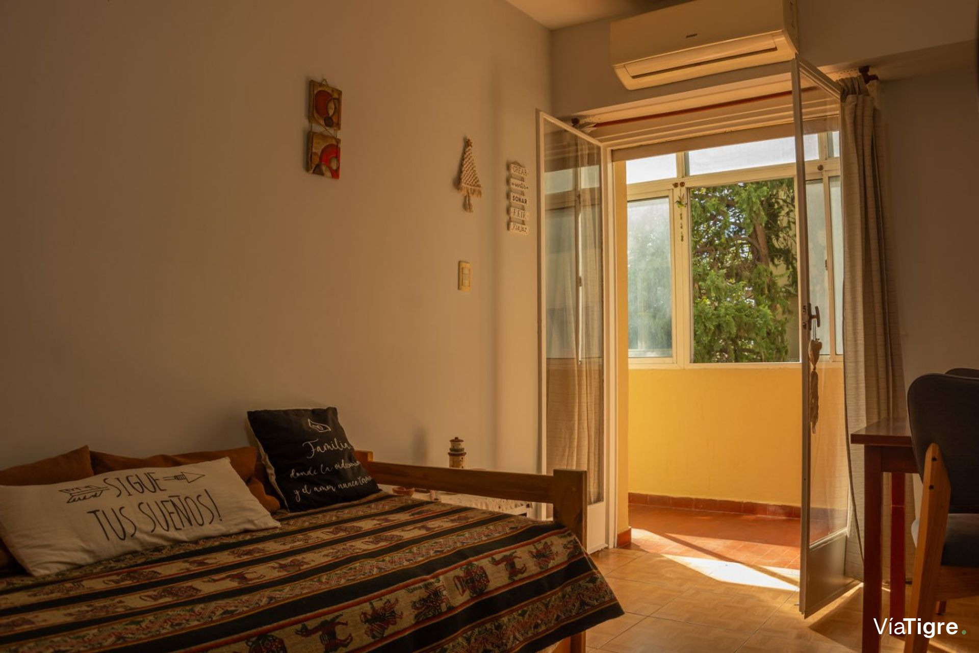 Venta Dos Ambientes Con Balcon En V. Lopez