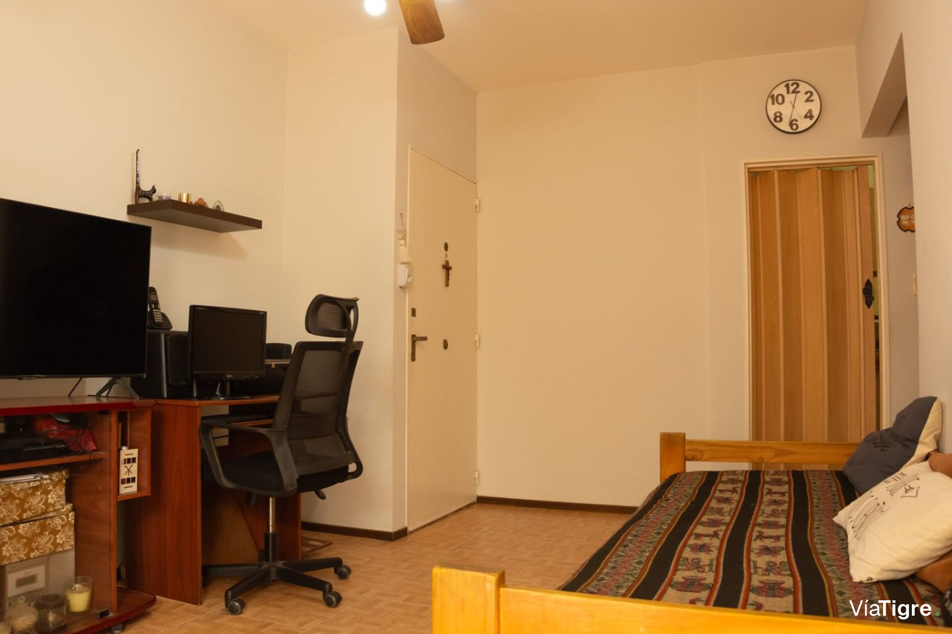 Venta Dos Ambientes Con Balcon En V. Lopez