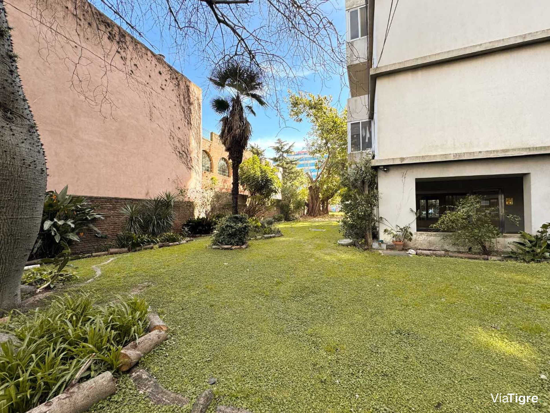 Venta Dos Ambientes Con Balcon En V. Lopez