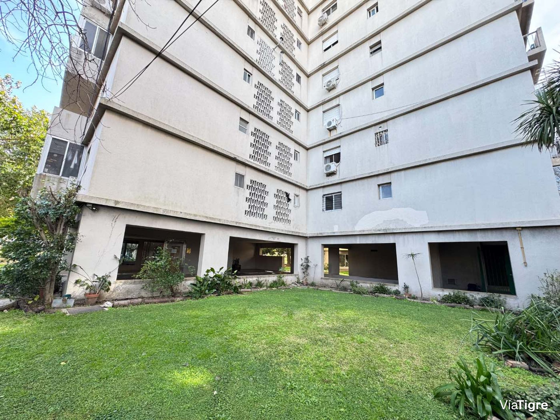 Venta Dos Ambientes Con Balcon En V. Lopez