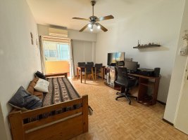 Venta Dos Ambientes Con Balcon En V. Lopez