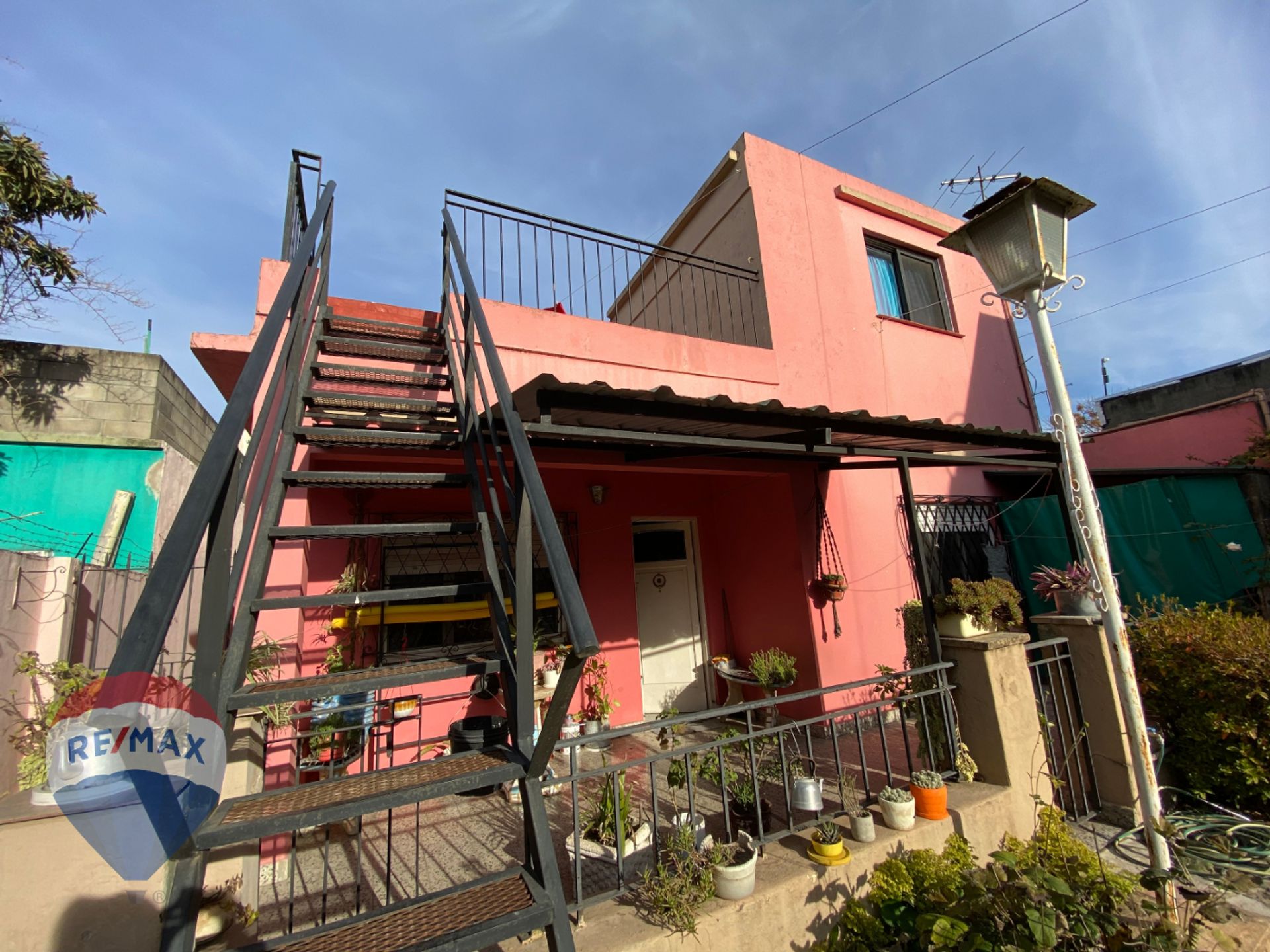 House for Sale: 3 rooms + 2 single rooms, Victoria St. with garage