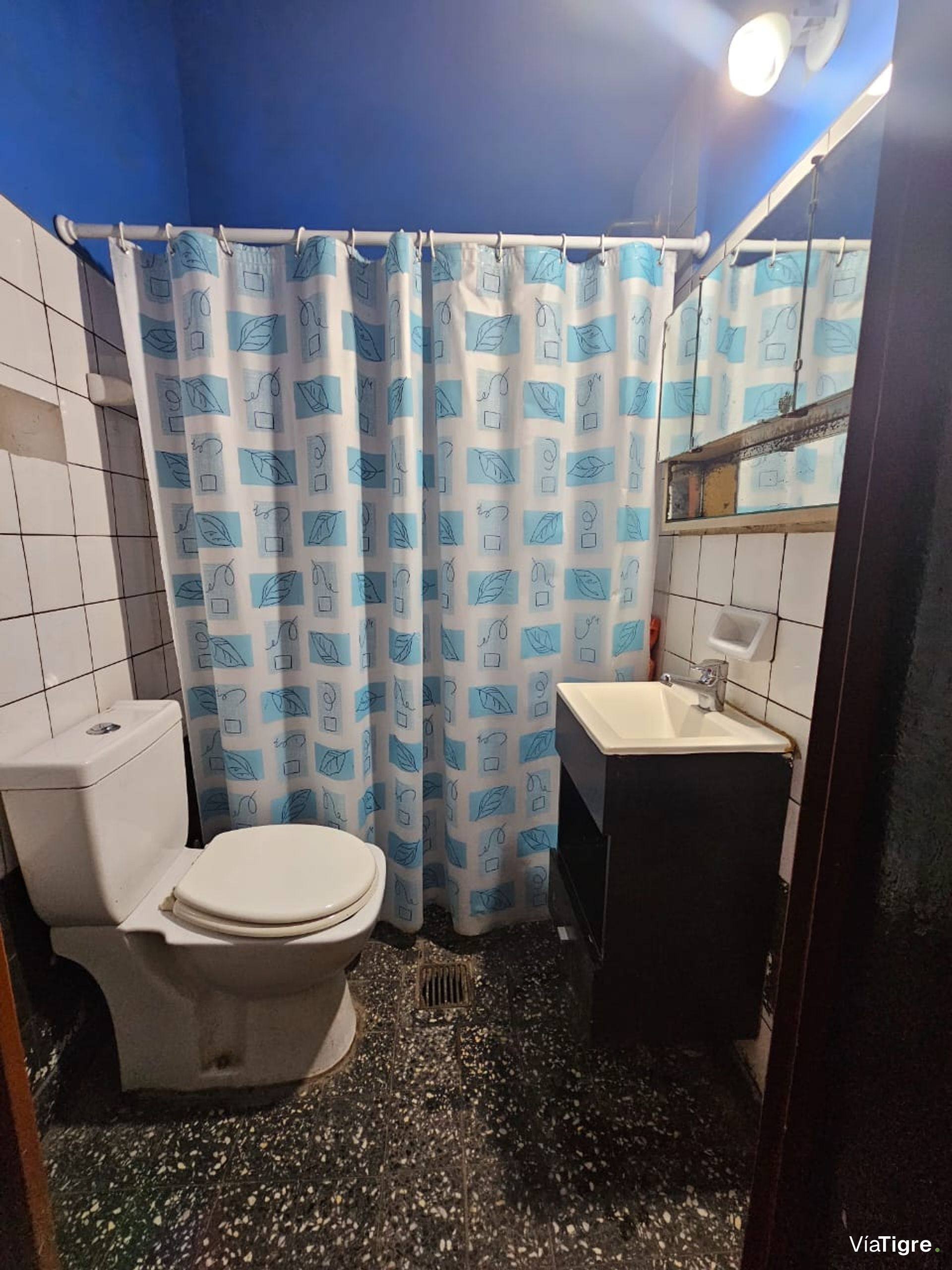 VENTA CASA- 4 amb. ideal 2 familias CARAPACHAY