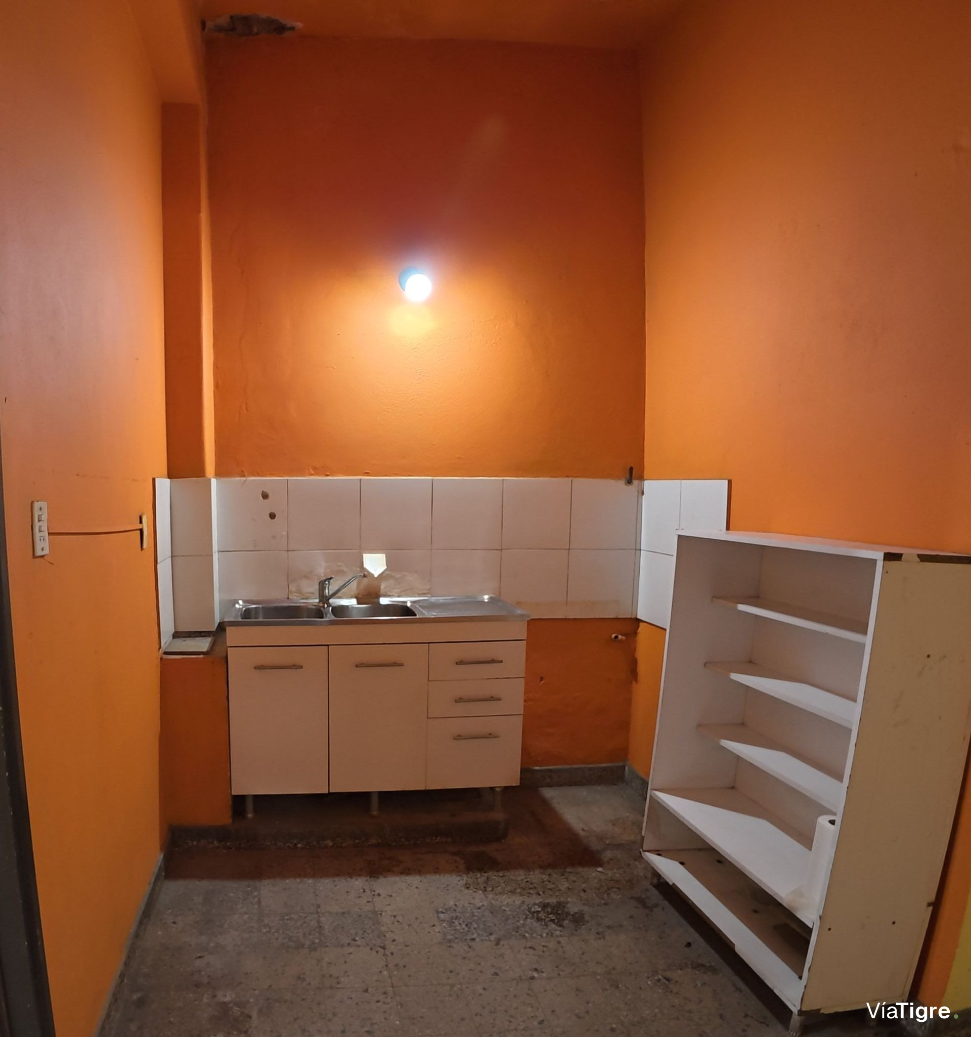 VENTA CASA- 4 amb. ideal 2 familias CARAPACHAY