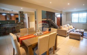 House for Sale 4 Rooms Olivos With Pool