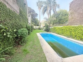 House for Sale – 8 Rooms, Acassuso, Garage & Pool