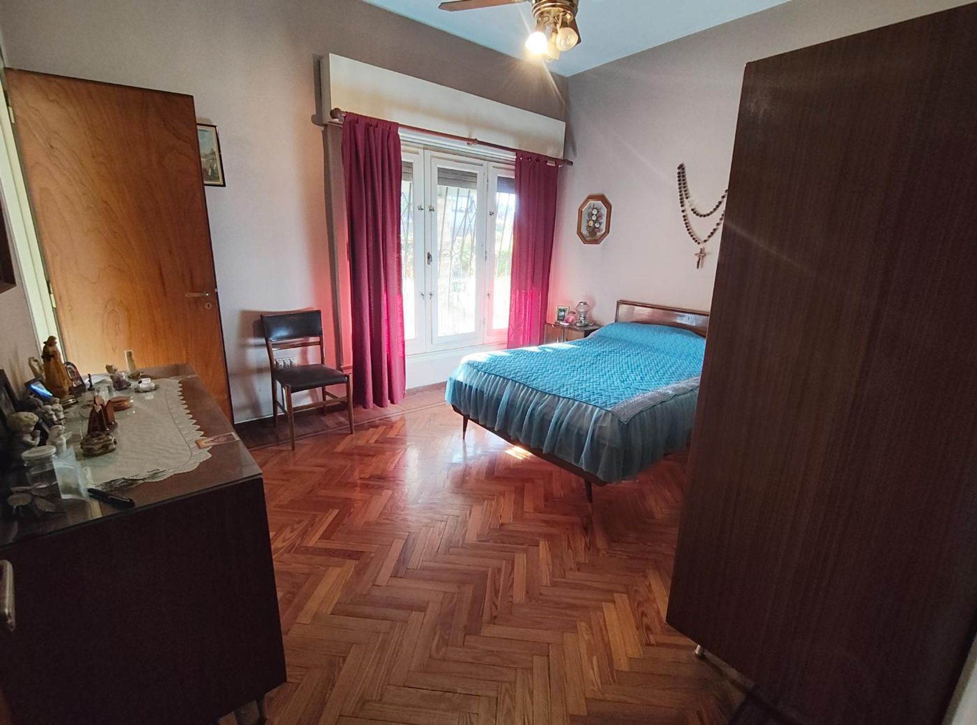Venta Casa 438 Mt2 5 Amb + Depto 2 Amb Boulogne
