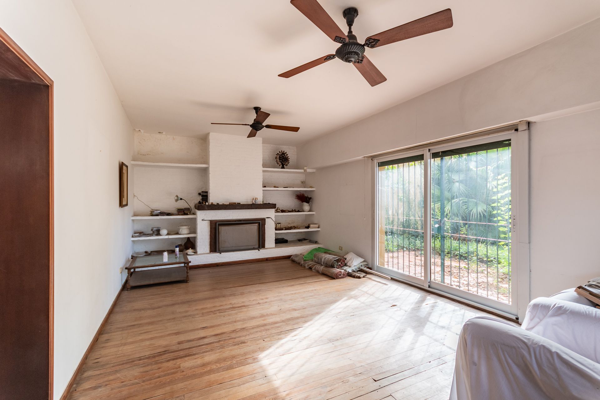 Venta casa 7 amb. con pileta a refaccionar, Olivos