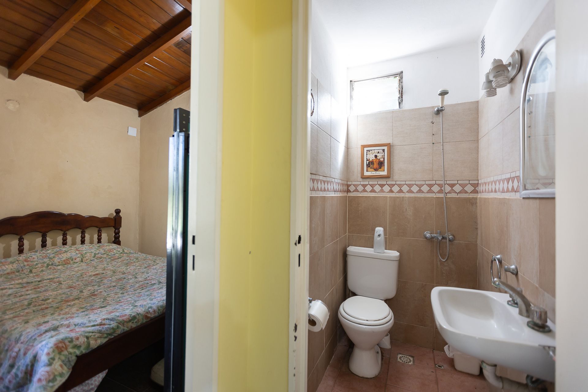 Casa Con Pileta Y Local Comercial En Don Torcuato