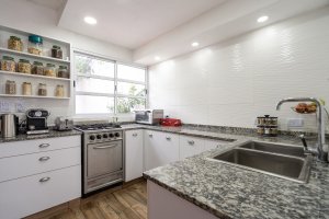 Casa lote prop venta 4 amb escrit playroom jardin