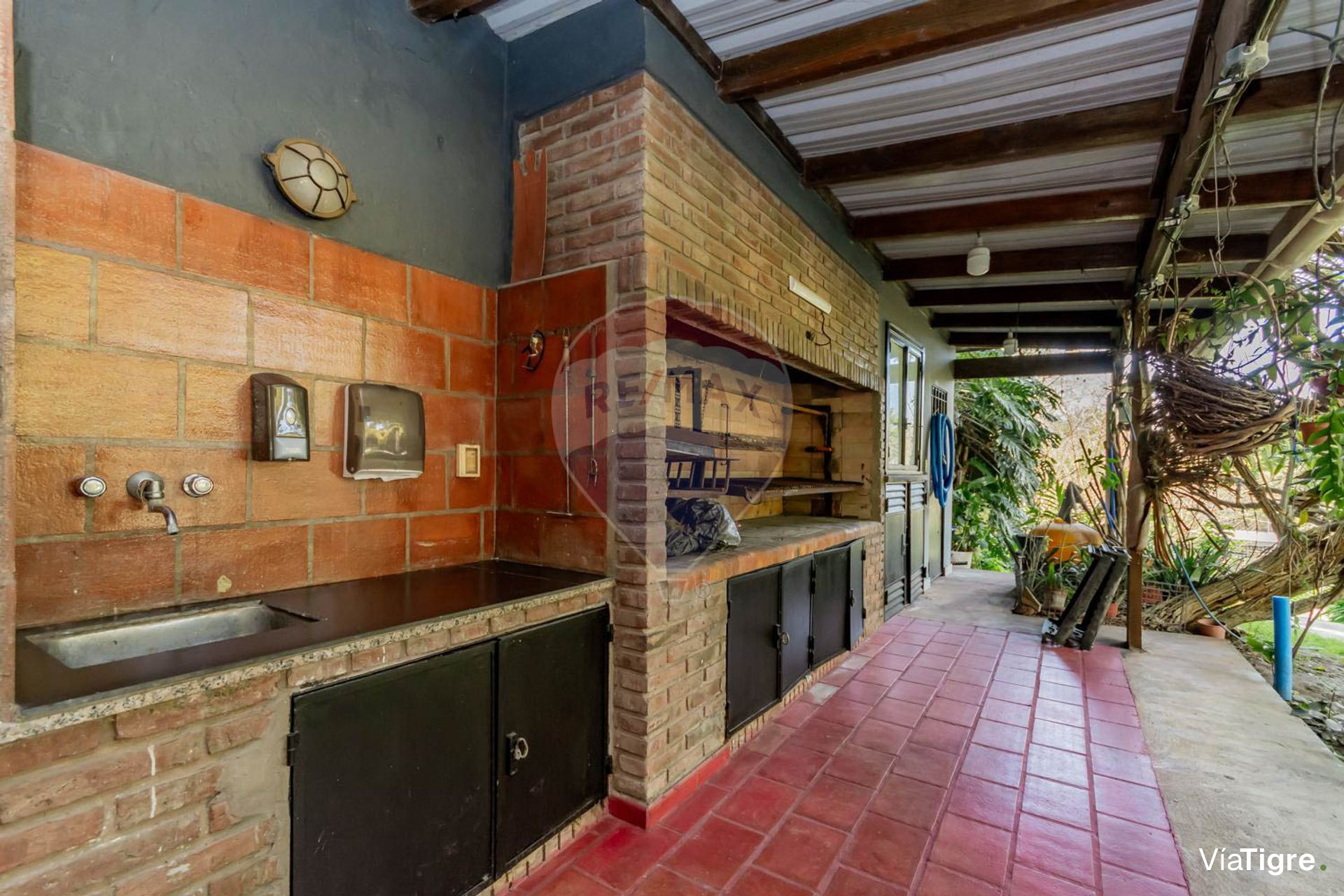 Casa única Parque Piscina P/ Embajada - La Lucila