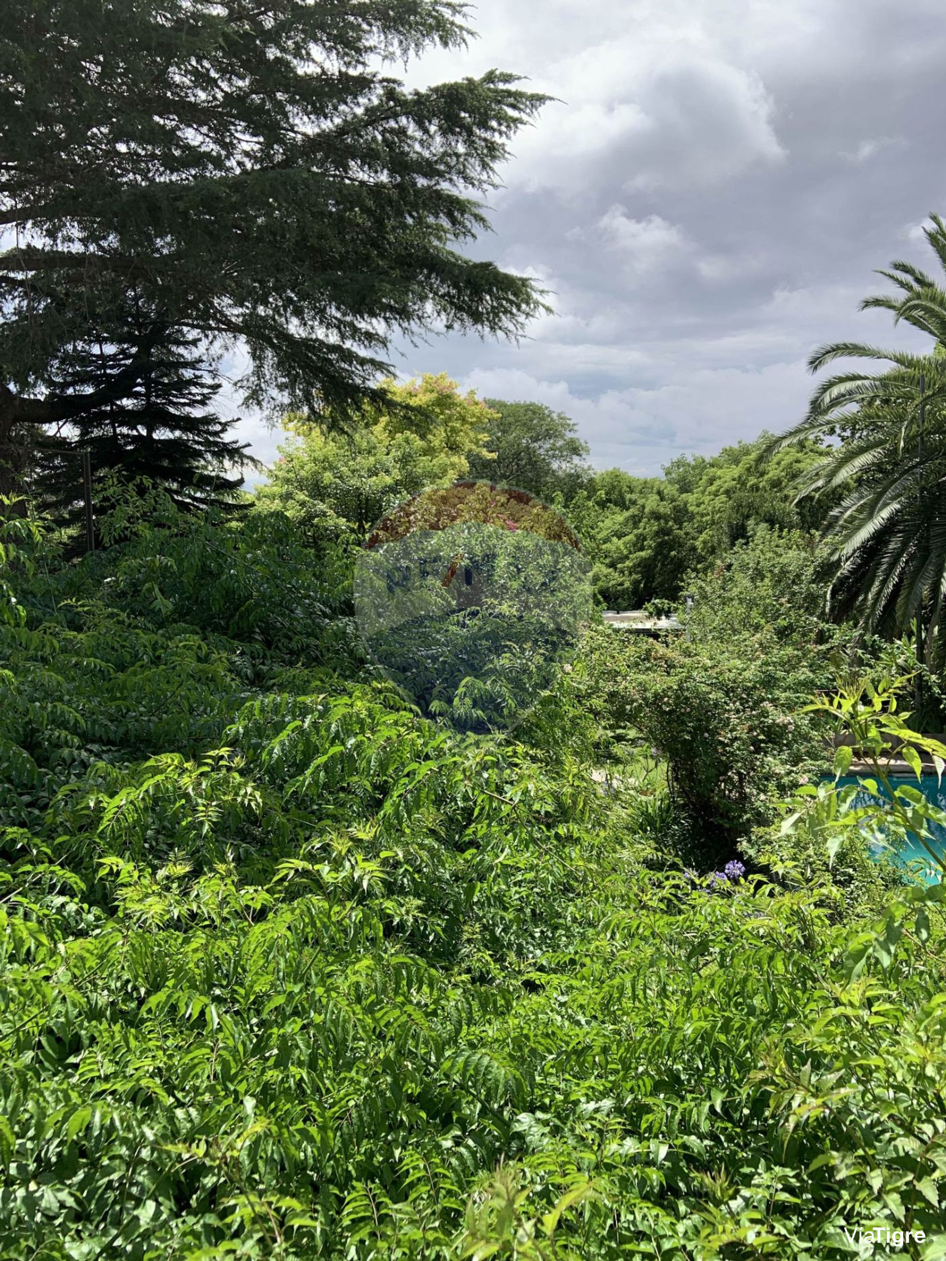 Casa única Parque Piscina P/ Embajada - La Lucila