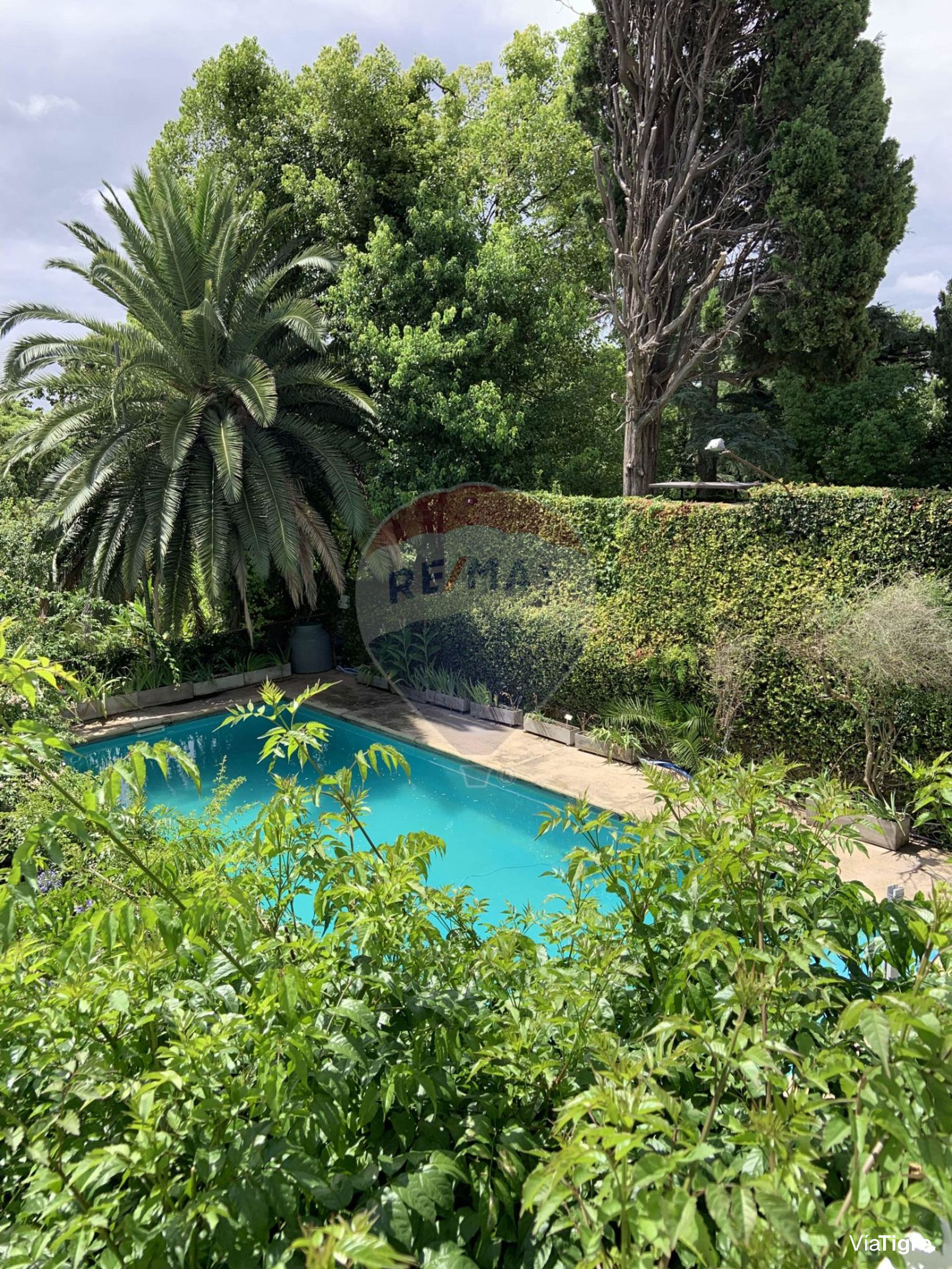 Casa única Parque Piscina P/ Embajada - La Lucila