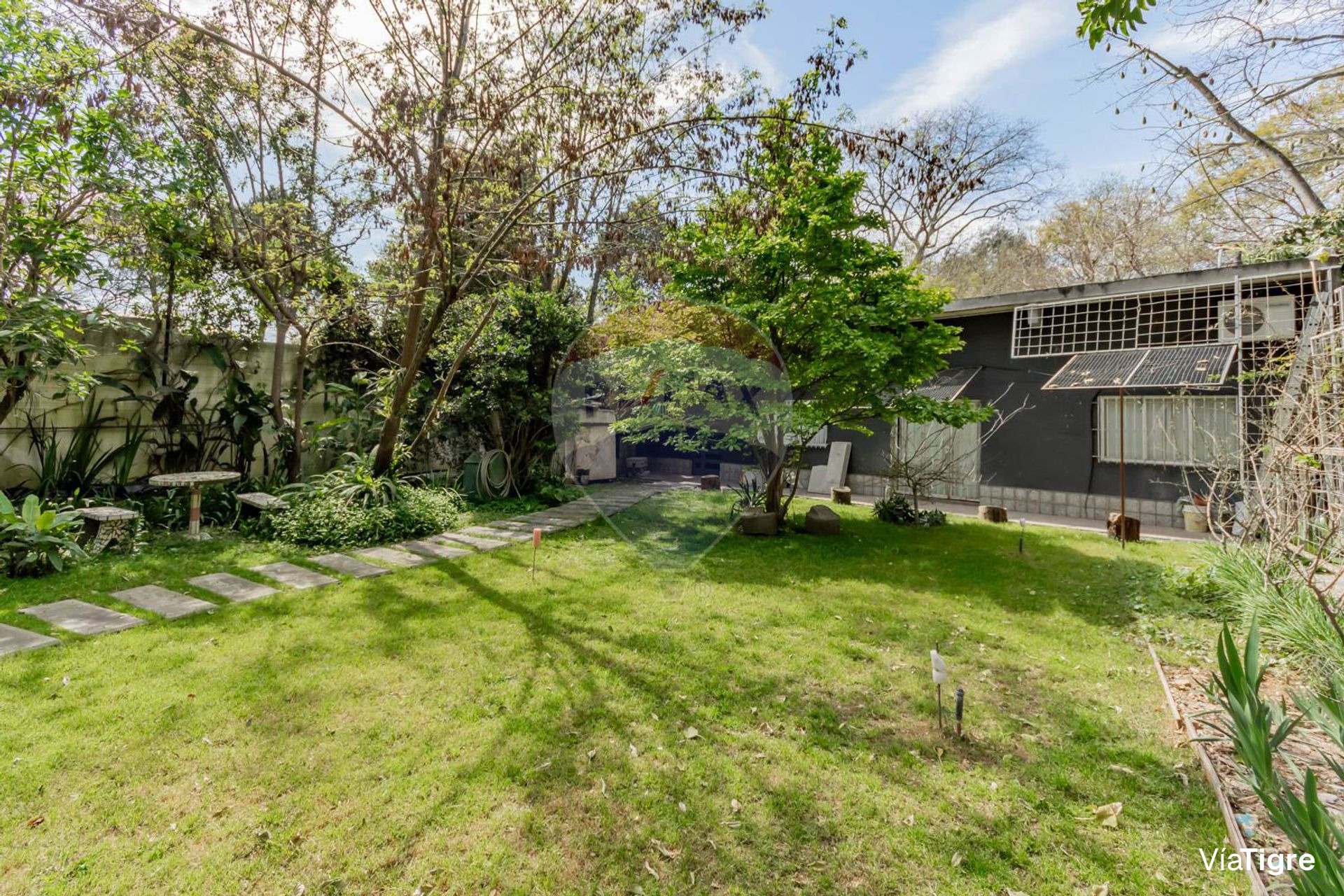 Casa única Parque Piscina P/ Embajada - La Lucila