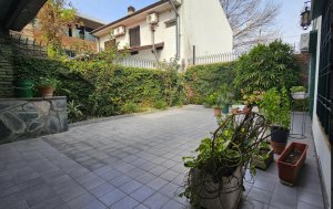 Venta Villa Adelina casa 4 amb, Cochera y Playroom