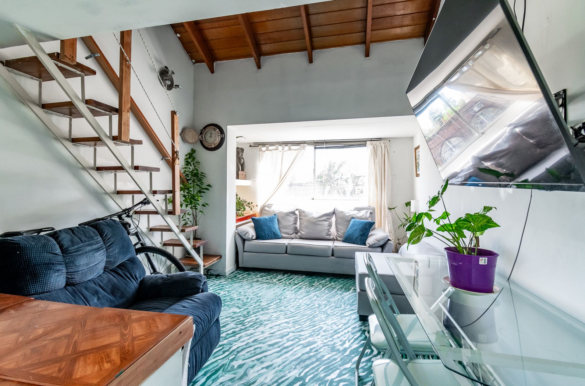 2-room Apartment for Sale – San Isidro, Mezzanine with Garage