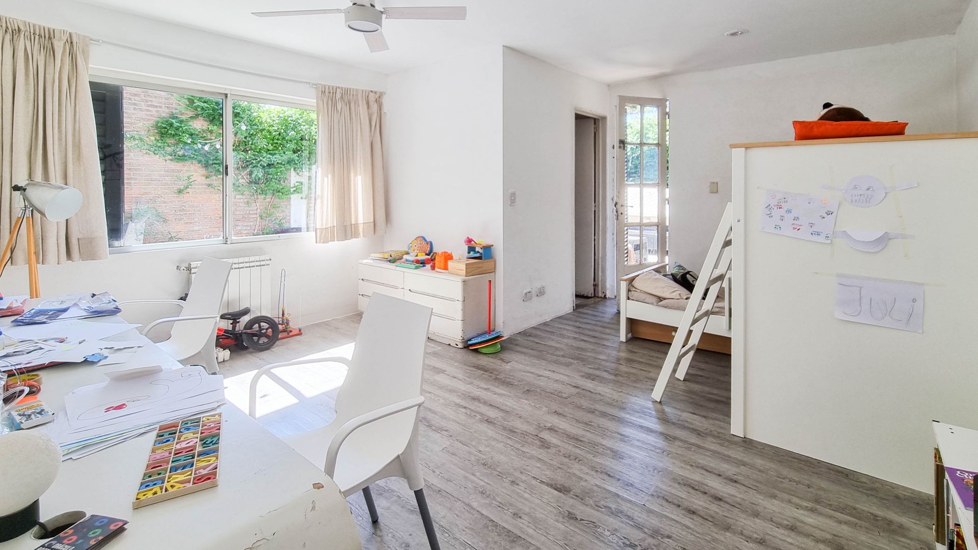 Venta casa 5 amb. con jardín y pileta en Beccar