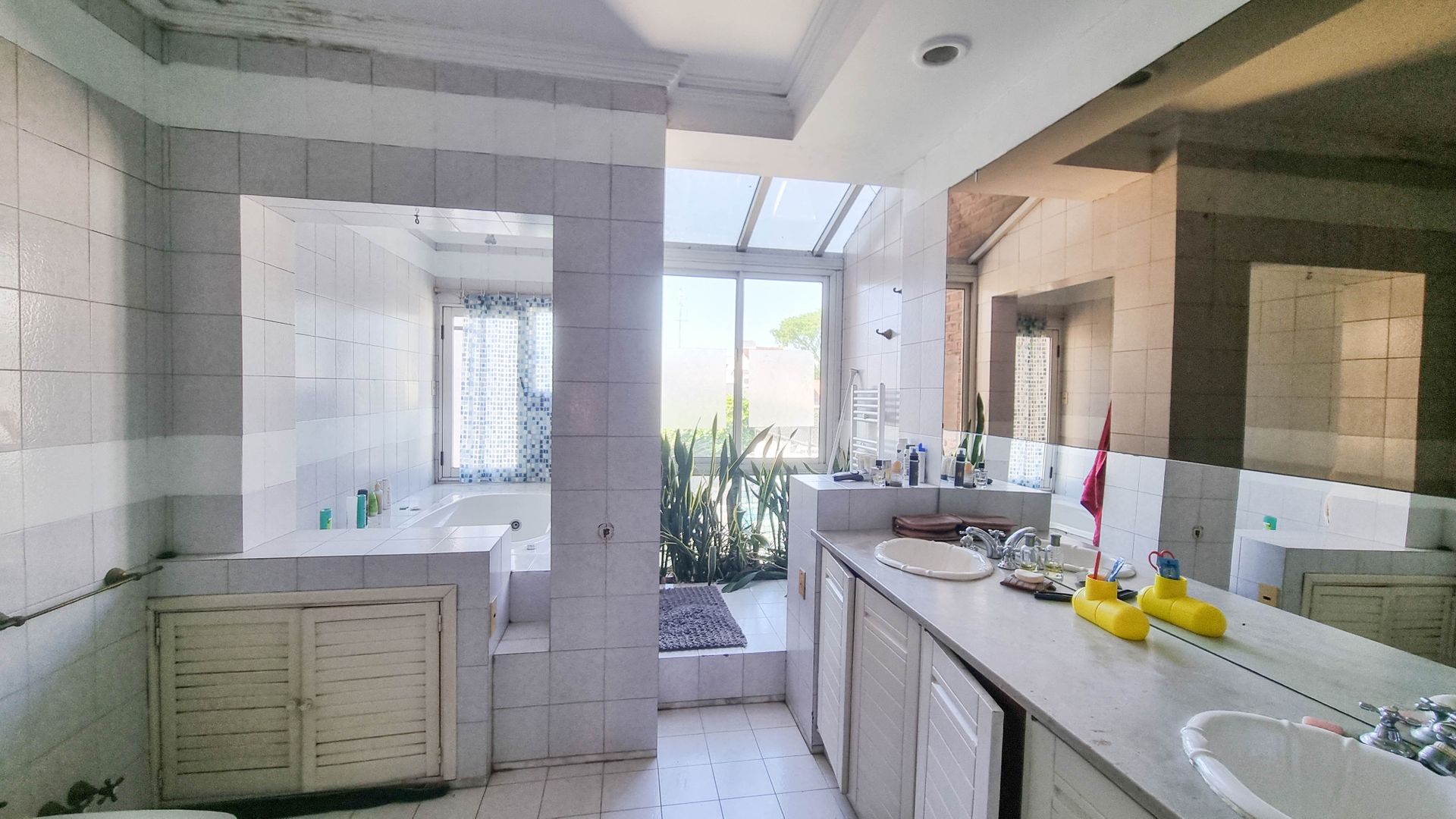 Venta casa 5 amb. con jardín y pileta en Beccar