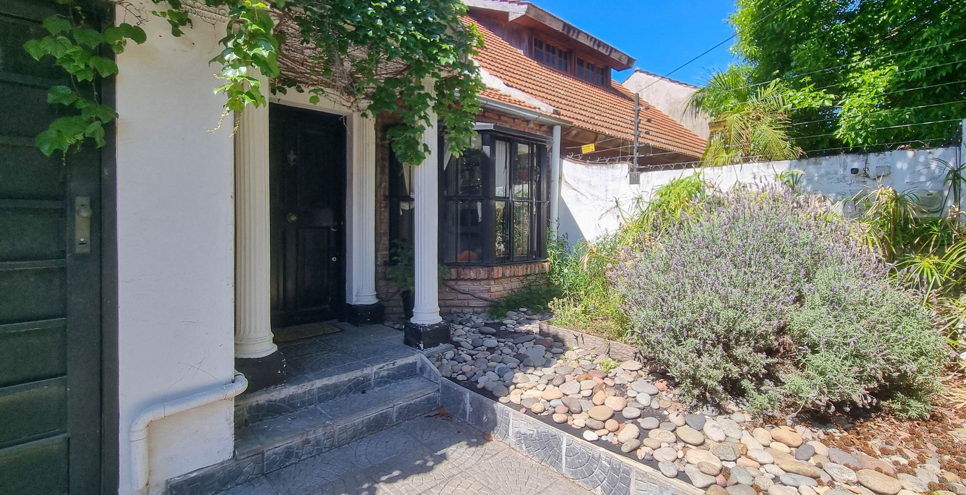 Venta casa 5 amb. con jardín y pileta en Beccar