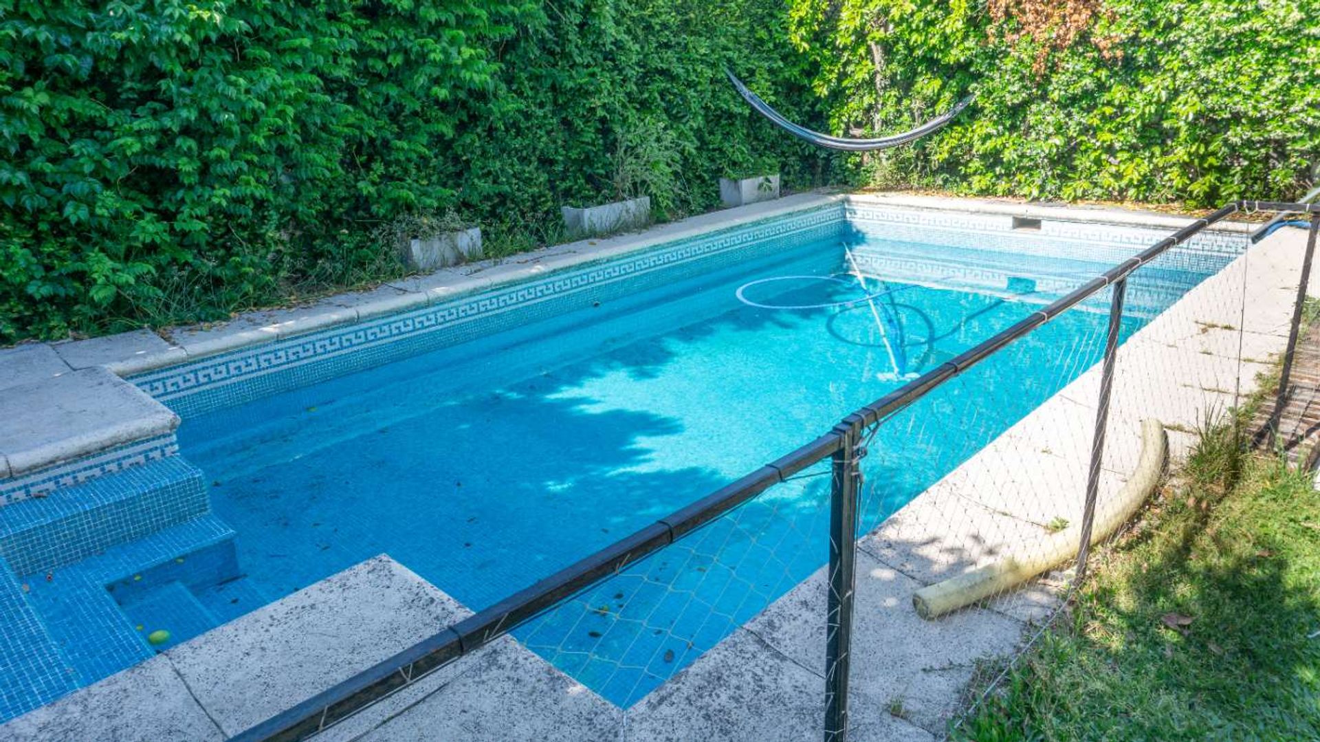Venta casa 5 amb. con jardín y pileta en Beccar