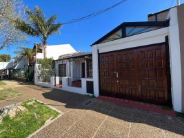 Venta Casa 5 ambientes Jardín Olivos+Permuta