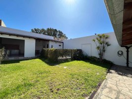 Venta Casa 5 ambientes Jardín Olivos+Permuta