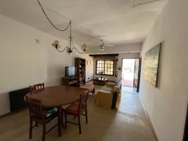Venta Casa 5 ambientes Jardín Olivos+Permuta
