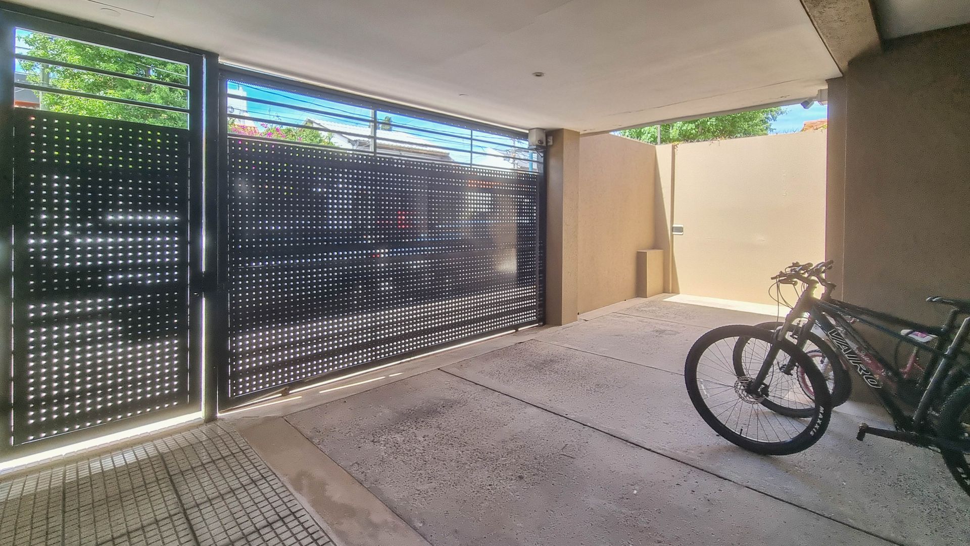 Venta casa 4 amb Jardín pileta en Martínez