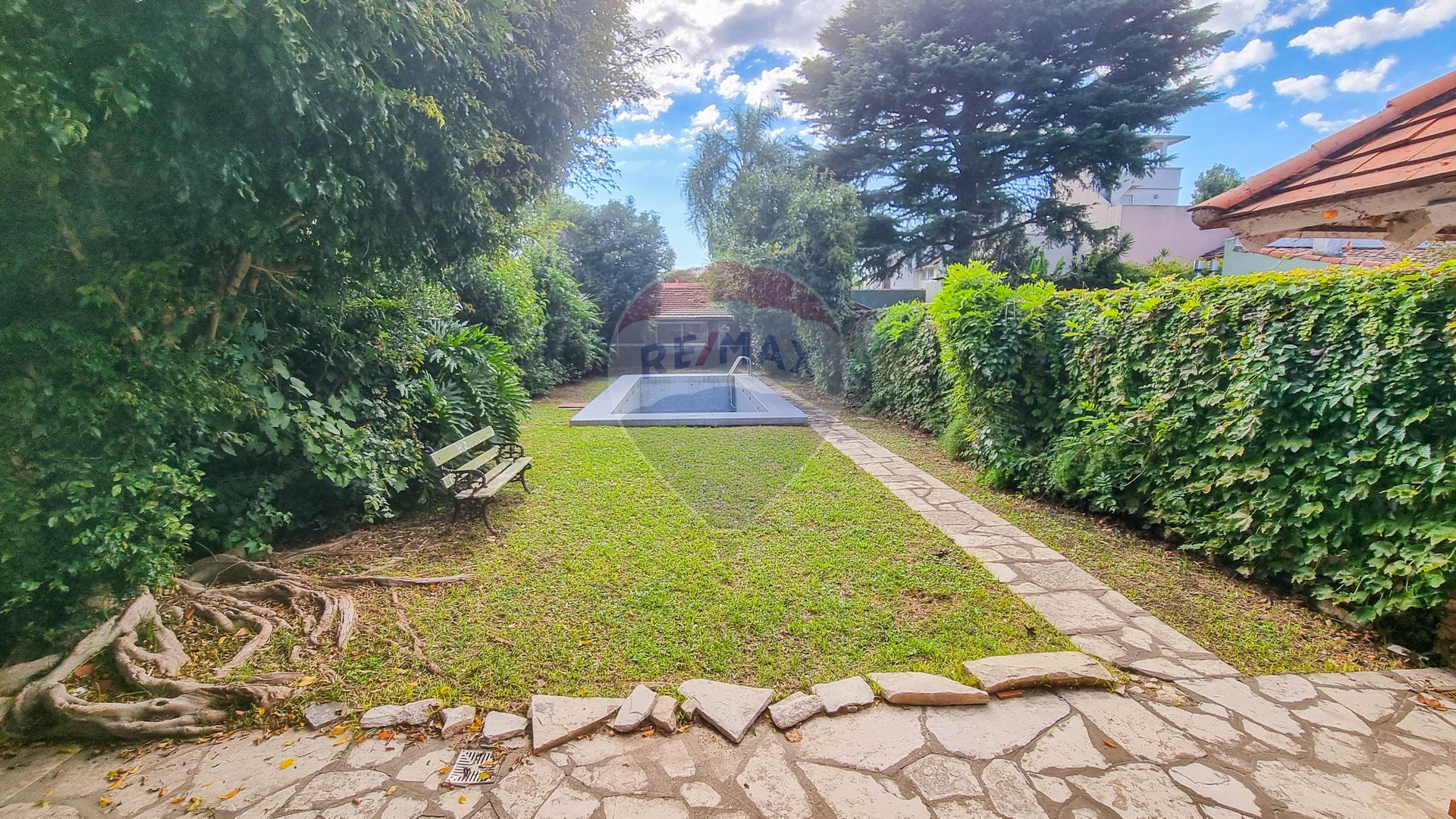 Casa en La Lucila gran lote con pileta