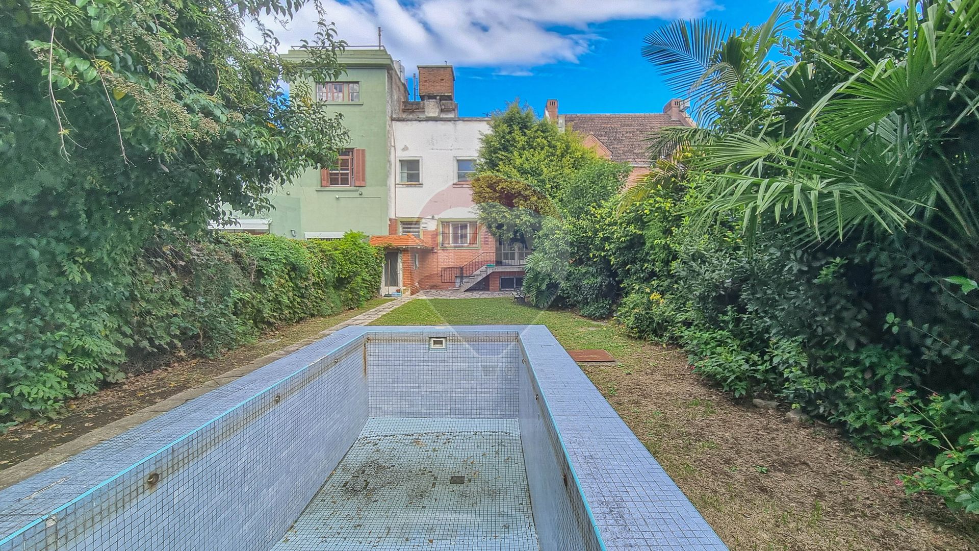 Casa en La Lucila gran lote con pileta