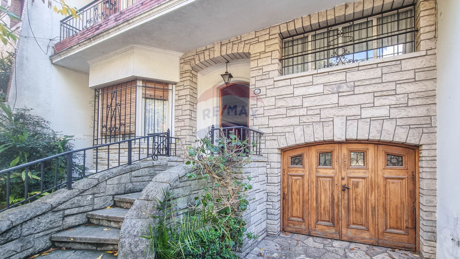 Casa en La Lucila gran lote con pileta