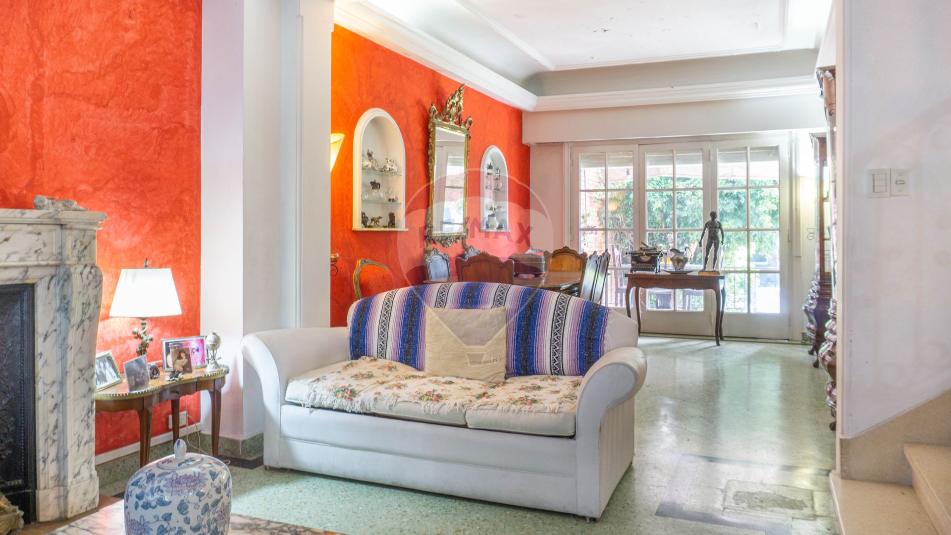 Casa en La Lucila gran lote con pileta