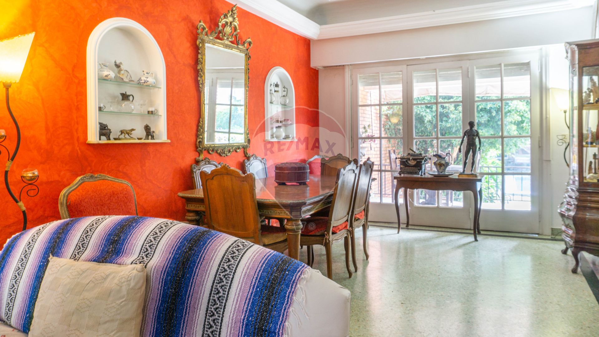 Casa en La Lucila gran lote con pileta