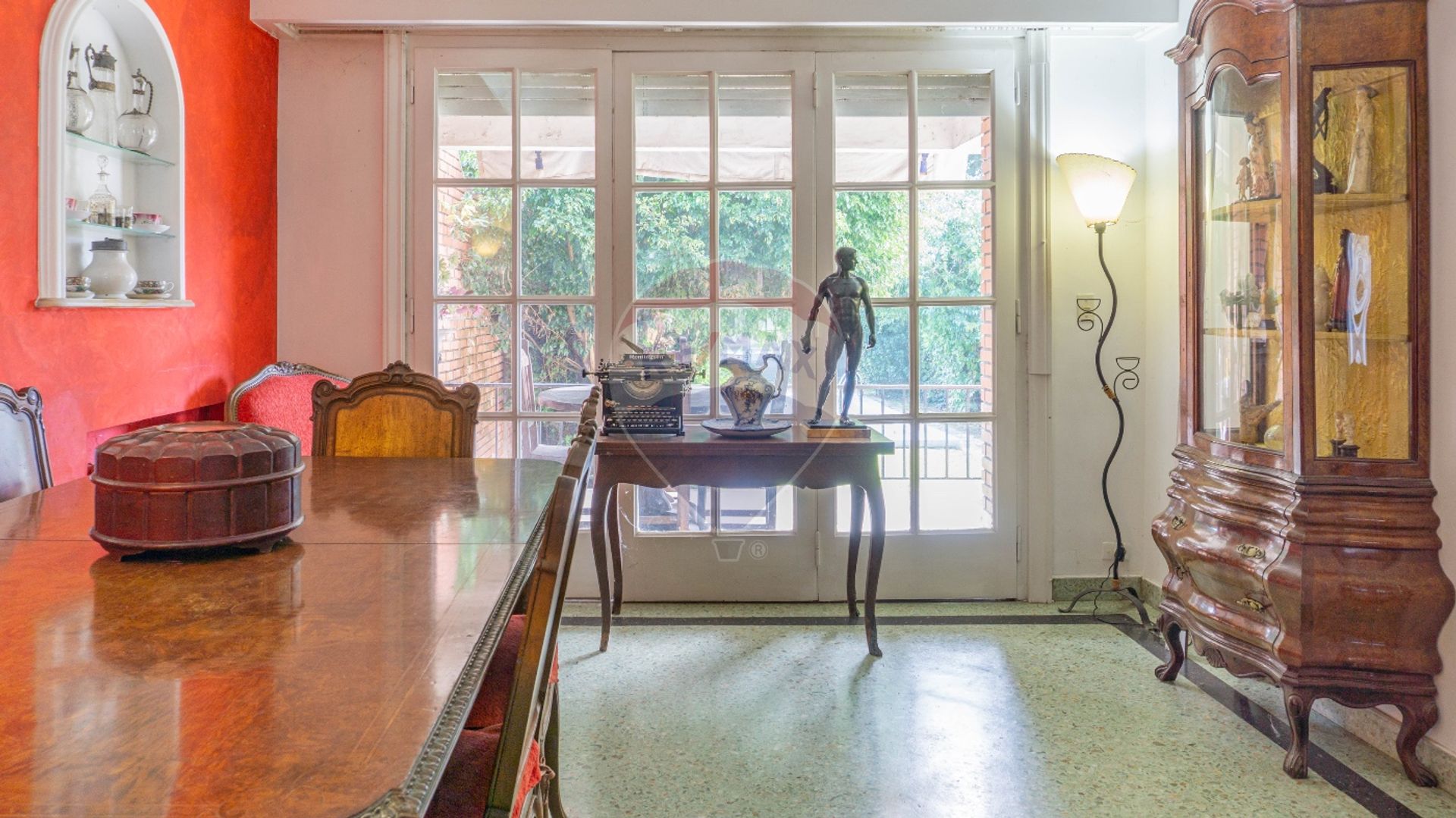 Casa en La Lucila gran lote con pileta
