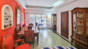 Casa en La Lucila gran lote con pileta