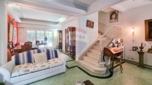 Casa en La Lucila gran lote con pileta