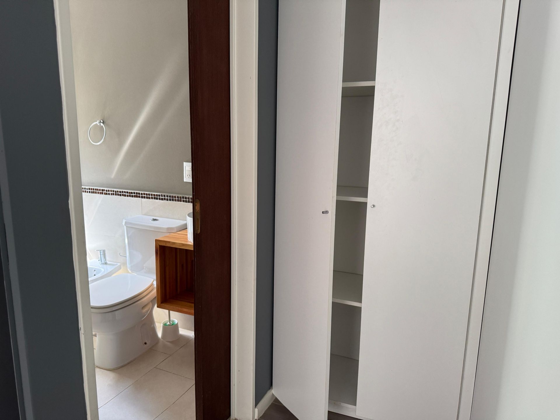 Alquiler Olivos 4 ambientes 2 cocheras Balcon