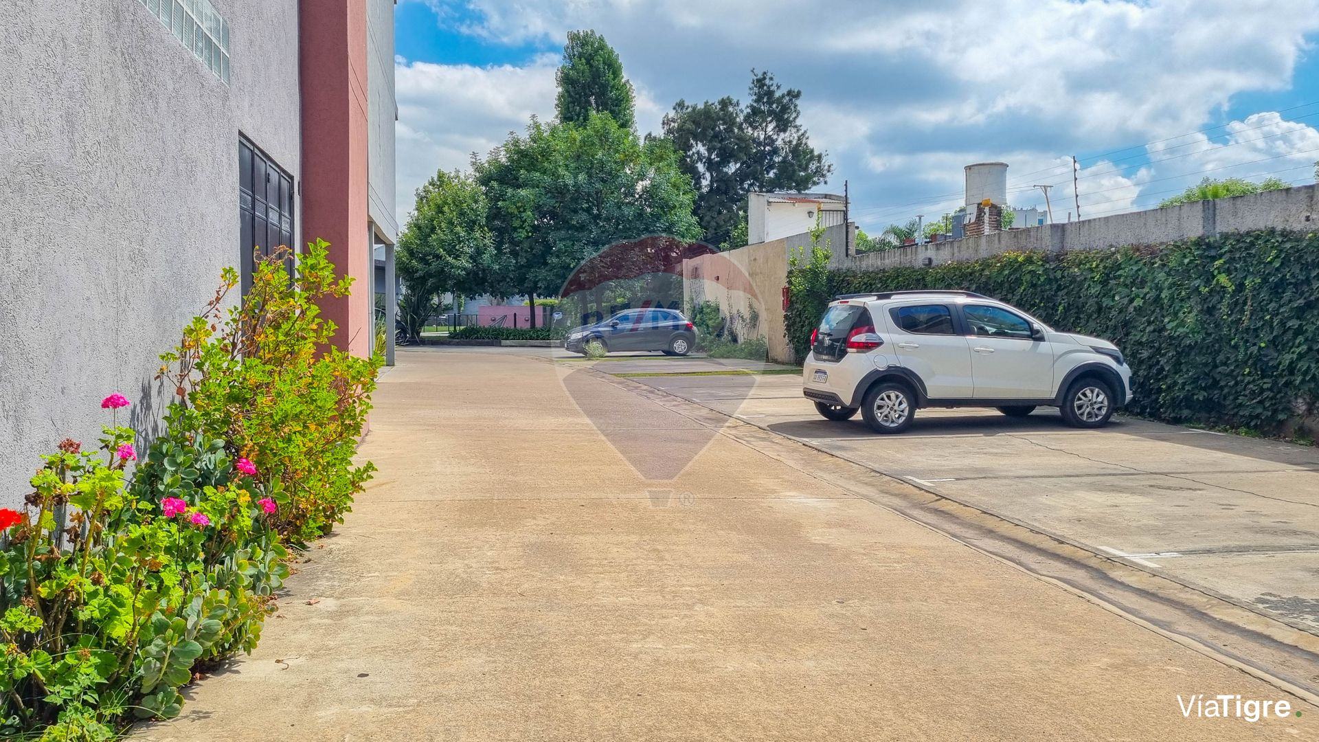 Venta Monoambiente C/Balcon Y Cochera En Tigre