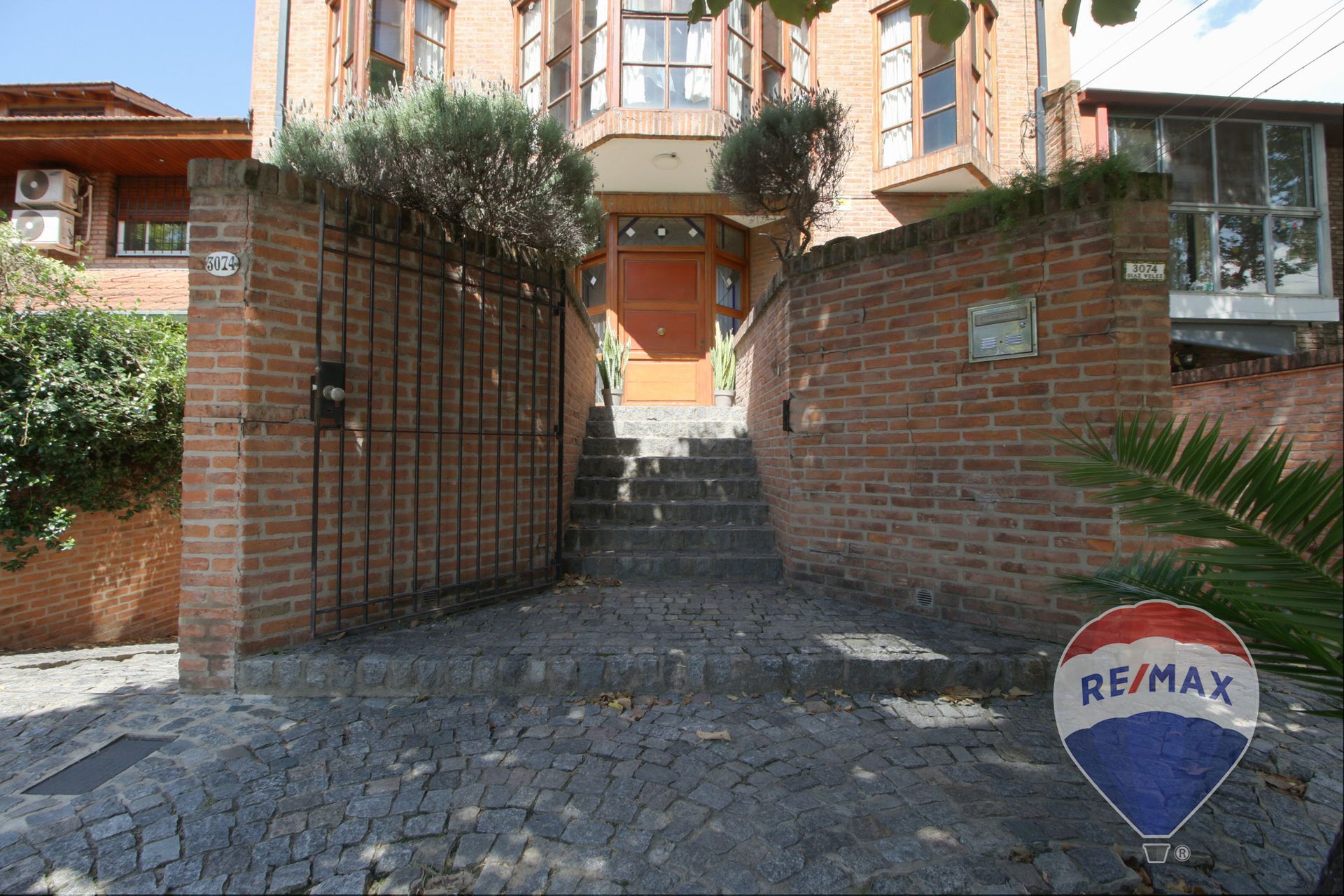 Venta Casa Olivos 8 Amb Jardin Pileta Quincho Play