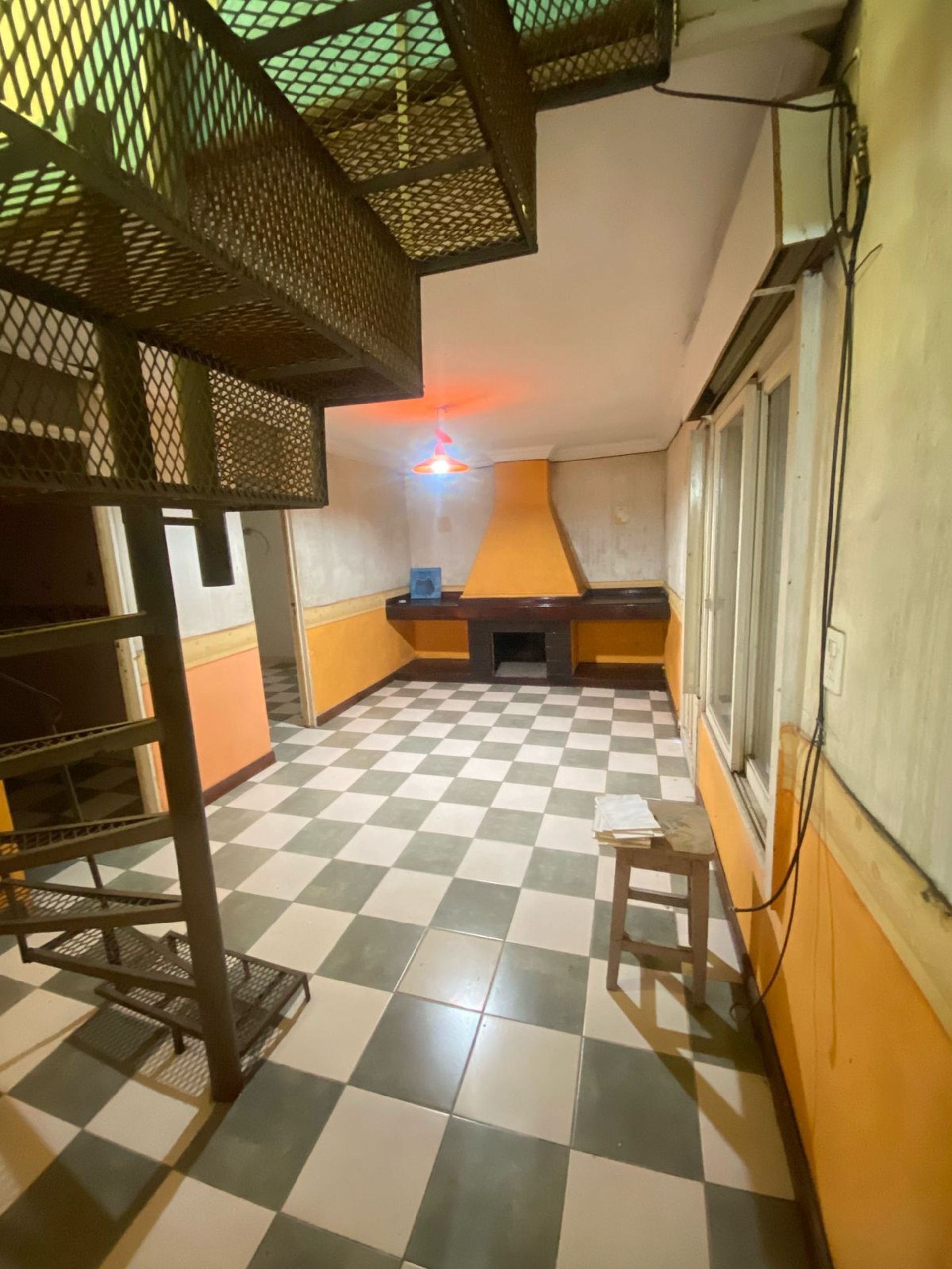 Venta Casa A Refaccionar 5 Ambientes