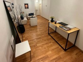 Apartment for Sale, 8 Rooms, Ideal for Renovation, Opportunity.