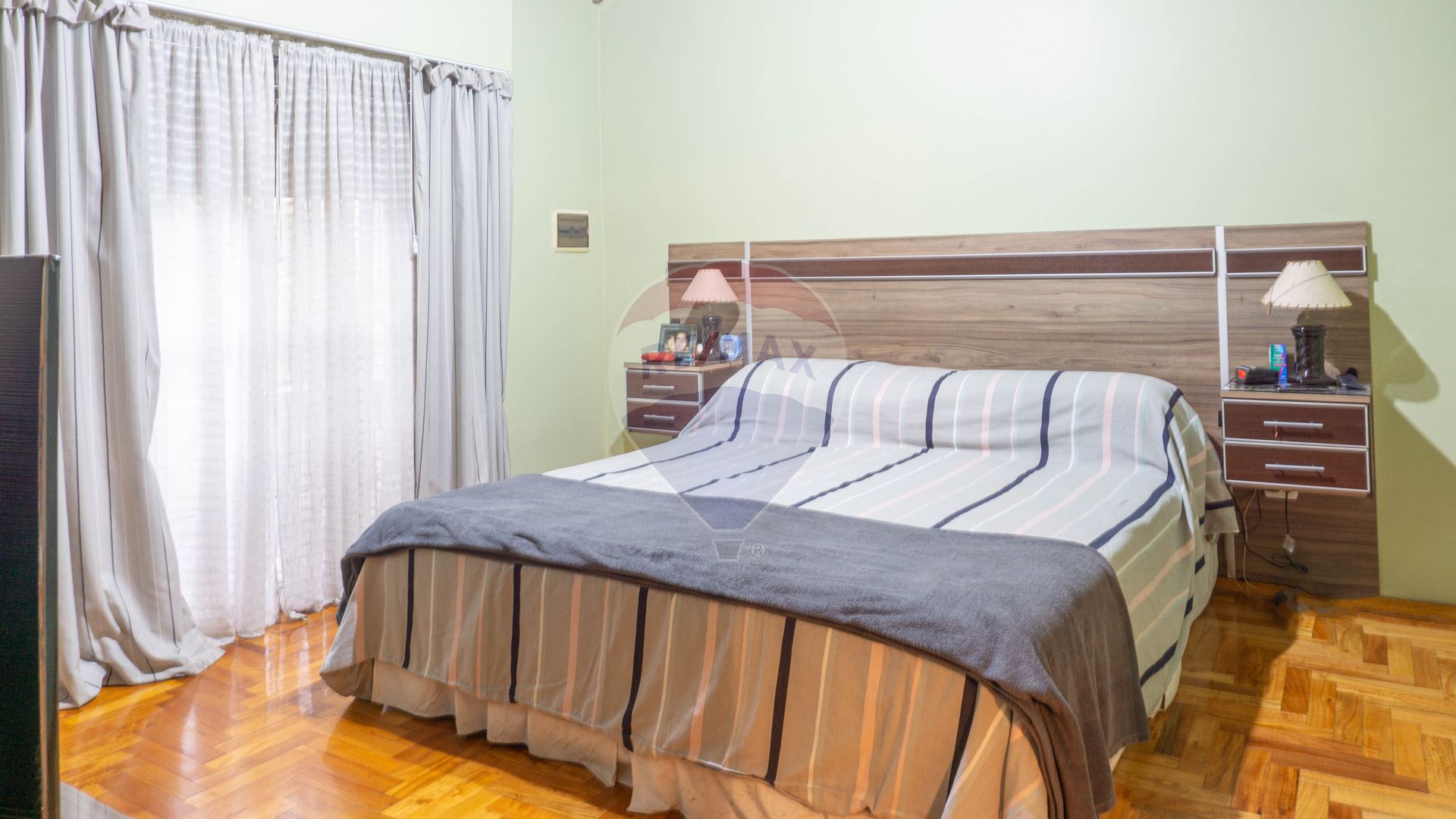 Venta Casa 4 Dorm. Con Jardin Y Coch En Martinez