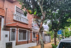 Venta Casa 4 Dorm. Con Jardin Y Coch En Martinez